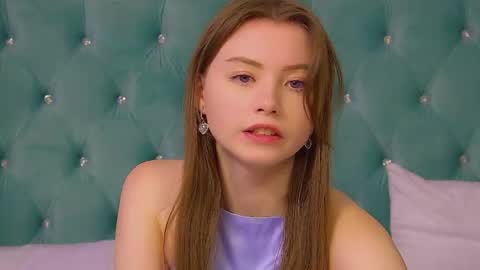 Snapshot of keiraace chatting on October 8, 2025, 6:27 pm Keira online show from October 8, 2025, 6:27 pm