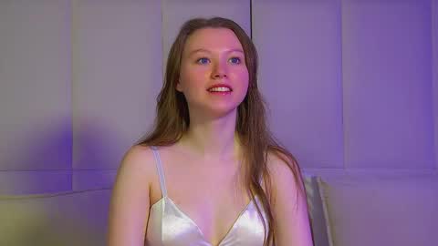 Snapshot of keiraace chatting on November 19, 2025, 6:30 pm Keira online show from November 19, 2025, 6:30 pm