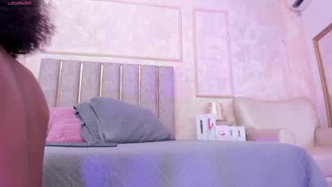 keirahartz online show from November 30, 2025, 3:54 am