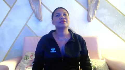    online show from December 3, 2025, 12:25 pm