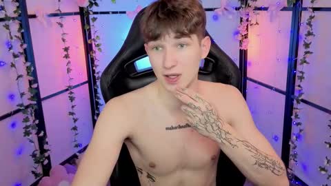 Mark online show from November 30, 2025, 9:52 pm