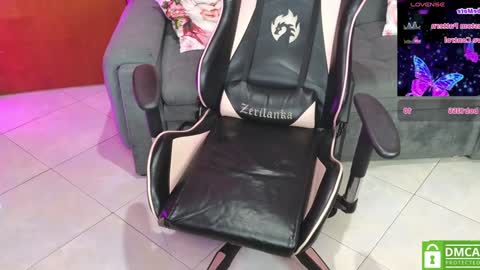 keity_luna online show from December 12, 2024, 3:16 pm