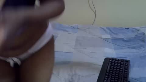 Snapshot of keleni1 chatting on November 4, 2025, 9:19 am keleni1 online show from November 4, 2025, 9:19 am