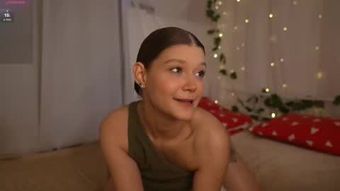  KELLY  online show from September 25, 2025, 2:32 pm