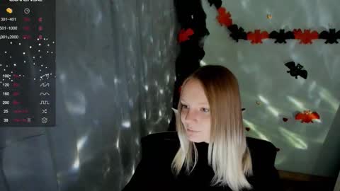 Snapshot of kelly_lly chatting on October 19, 2025, 12:06 pm Kelly online show from October 19, 2025, 12:06 pm