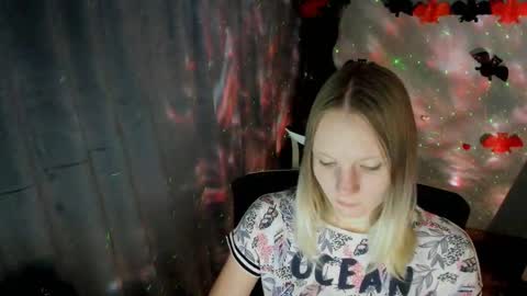 Snapshot of kelly_lly chatting on October 20, 2025, 12:38 pm Kelly online show from October 20, 2025, 12:38 pm