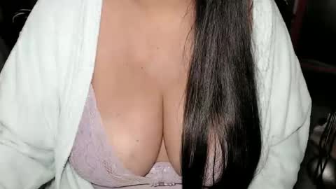 Snapshot of kellyshowpv chatting on September 27, 2025, 3:33 am Kellyshow online show from September 27, 2025, 3:33 am