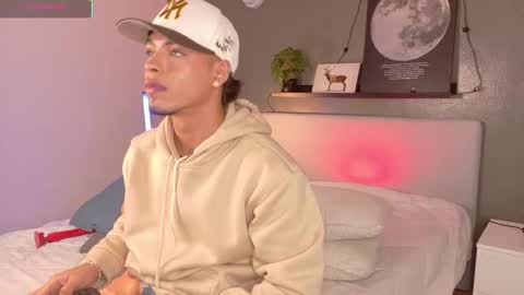   online show from November 9, 2025, 11:30 am