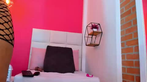 Snapshot of kendal_sexy3 chatting on September 18, 2025, 12:29 pm Camila online show from September 18, 2025, 12:29 pm