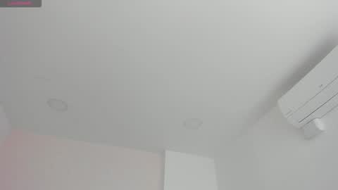 Kendall online show from September 11, 2025, 4:34 am