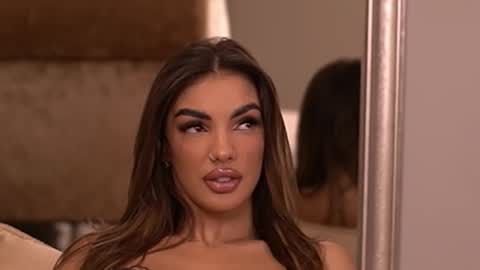 Kendal online show from October 3, 2025, 8:39 pm