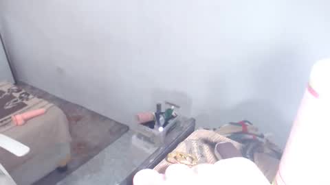 kendalveronika online show from December 3, 2025, 8:12 am