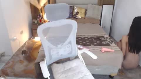 kendalveronika online show from December 4, 2025, 8:01 am