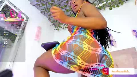 Snapshot of kendra_smiitch chatting on October 1, 2025, 2:39 am kendra  independent online show from October 1, 2025, 2:39 am