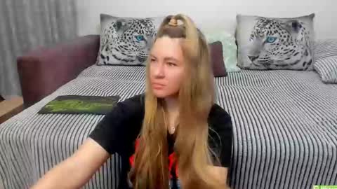 Kendra online show from October 22, 2025, 1:39 am