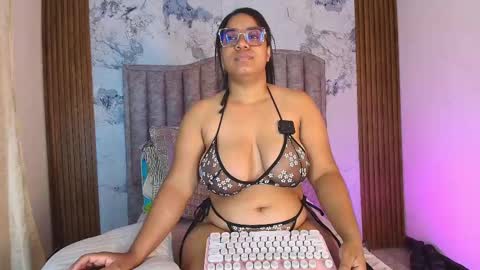 Mamasita online show from November 21, 2025, 1:32 pm