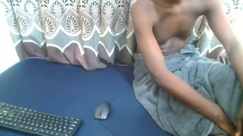 Snapshot of kenia_couples chatting on February 26, 2025, 9:21 am Nelian and Emma online show from February 26, 2025, 9:21 am