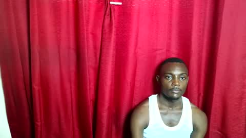 Snapshot of kenna_ass chatting on November 17, 2025, 7:25 am Kenia online show from November 17, 2025, 7:25 am