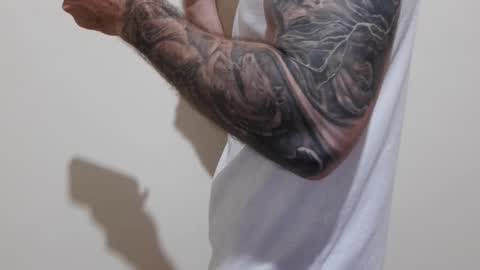 Snapshot of kennerfox77 chatting on February 28, 2025, 4:32 am Kennfox777 online show from February 28, 2025, 4:32 am