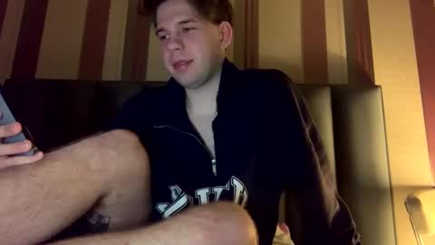 Bennet Shark online show from February 3, 2025, 7:42 pm