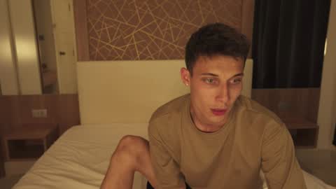 Snapshot of kenter_parker chatting on December 19, 2024, 6:01 pm Peter online show from December 19, 2024, 6:01 pm