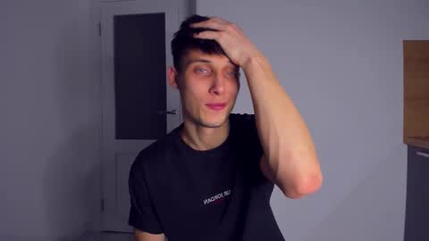 Snapshot of kenter_parker chatting on November 23, 2025, 9:36 pm Peter online show from November 23, 2025, 9:36 pm