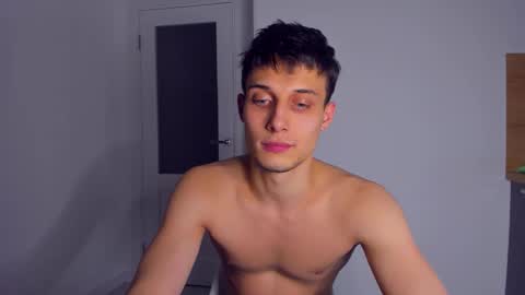 Snapshot of kenter_parker chatting on November 24, 2025, 9:03 pm Peter online show from November 24, 2025, 9:03 pm