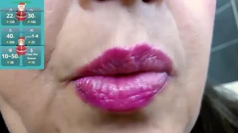 Snapshot of kerly_doll chatting on December 14, 2024, 6:52 pm K E R L Y online show from December 14, 2024, 6:52 pm