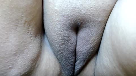Snapshot of kerly_doll chatting on January 8, 2025, 4:11 pm K E R L Y online show from January 8, 2025, 4:11 pm
