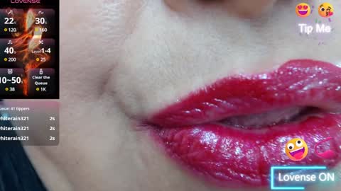 Snapshot of kerly_doll chatting on January 25, 2025, 7:18 pm K E R L Y online show from January 25, 2025, 7:18 pm