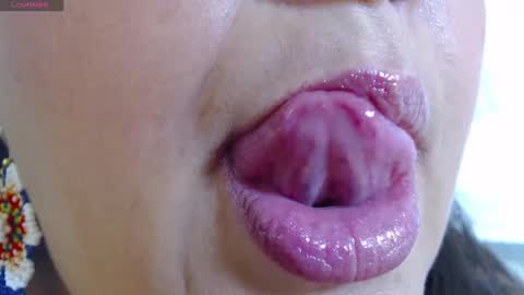 Snapshot of kerly_doll chatting on February 5, 2025, 11:06 pm K E R L Y online show from February 5, 2025, 11:06 pm