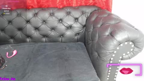 Snapshot of kerly_doll chatting on October 13, 2025, 12:49 pm K E R L Y online show from October 13, 2025, 12:49 pm