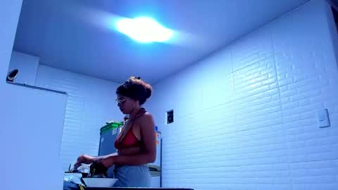 Snapshot of kerlysmith24 chatting on February 8, 2025, 7:27 pm Kerlysmith24 online show from February 8, 2025, 7:27 pm