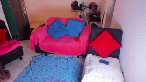 Snapshot of kerlysmith24 chatting on October 26, 2025, 4:24 pm Kerlysmith24 online show from October 26, 2025, 4:24 pm