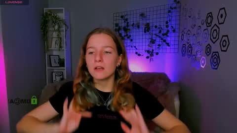 Snapshot of kerry_derry chatting on October 13, 2025, 11:21 am kara online show from October 13, 2025, 11:21 am