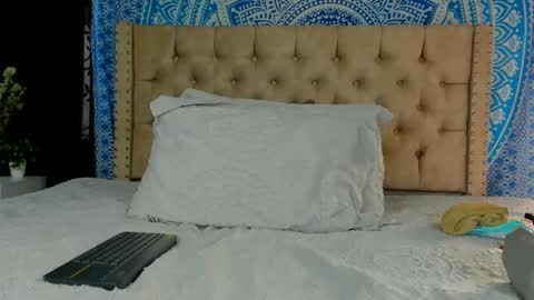 Snapshot of keryhillson chatting on December 28, 2024, 1:28 pm Kery Hillson online show from December 28, 2024, 1:28 pm