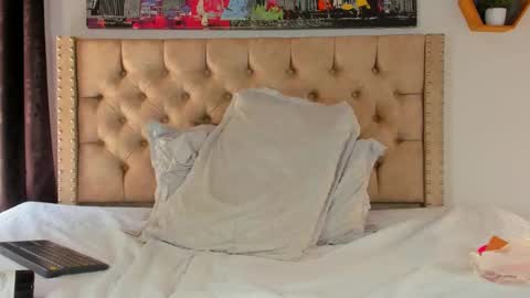 Snapshot of keryhillson chatting on January 12, 2025, 5:01 pm Kery Hillson online show from January 12, 2025, 5:01 pm