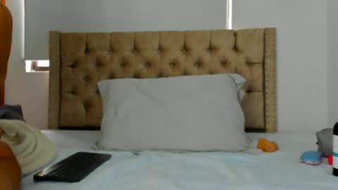 Snapshot of keryhillson chatting on September 15, 2025, 12:05 pm Kery Hillson online show from September 15, 2025, 12:05 pm