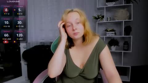 Snapshot of ketrin_n_ chatting on December 1, 2025, 6:07 am Ketrin online show from December 1, 2025, 6:07 am