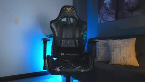 Snapshot of kevin_montoya1 chatting on November 16, 2025, 12:05 am kevin montoya online show from November 16, 2025, 12:05 am