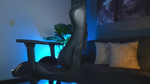 Snapshot of kevin_montoya1 chatting on November 25, 2025, 12:21 am kevin montoya online show from November 25, 2025, 12:21 am