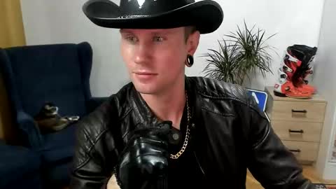 Kev online show from October 27, 2025, 1:04 pm