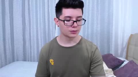 Snapshot of kevinhunts chatting on February 20, 2025, 11:10 pm Kevin online show from February 20, 2025, 11:10 pm