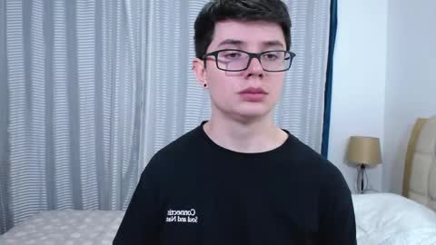 Snapshot of kevinhunts chatting on September 13, 2025, 12:43 am Kevin online show from September 13, 2025, 12:43 am