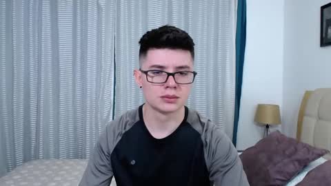 Snapshot of kevinhunts chatting on September 14, 2025, 8:19 pm Kevin online show from September 14, 2025, 8:19 pm