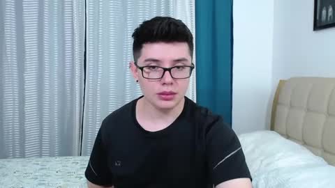 Snapshot of kevinhunts chatting on September 24, 2025, 8:56 pm Kevin online show from September 24, 2025, 8:56 pm