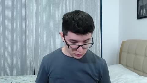 Snapshot of kevinhunts chatting on September 26, 2025, 9:41 pm Kevin online show from September 26, 2025, 9:41 pm