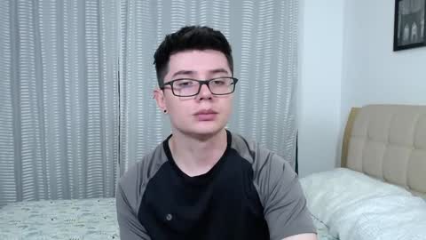 Snapshot of kevinhunts chatting on September 28, 2025, 12:16 am Kevin online show from September 28, 2025, 12:16 am