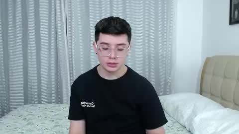 Snapshot of kevinhunts chatting on September 30, 2025, 1:54 am Kevin online show from September 30, 2025, 1:54 am