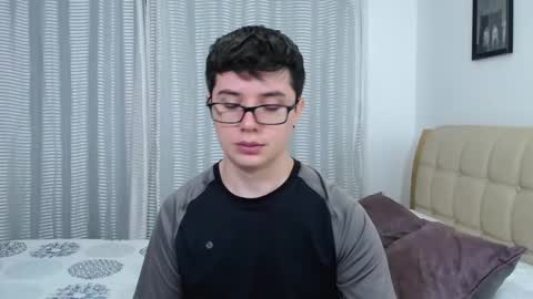 Snapshot of kevinhunts chatting on October 14, 2025, 9:37 pm Kevin online show from October 14, 2025, 9:37 pm